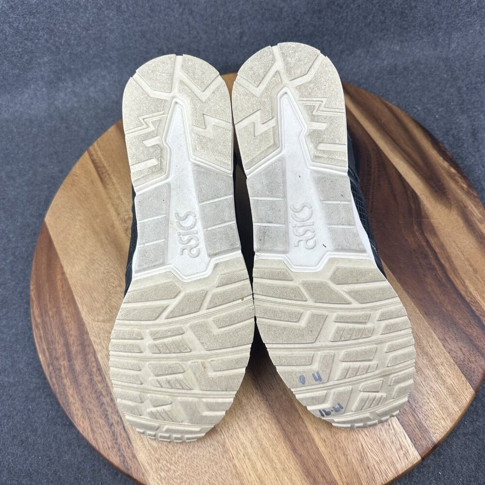 KITH GRAND OPENING ASICS
BLACK AND WHITE - Picture 10 of 11